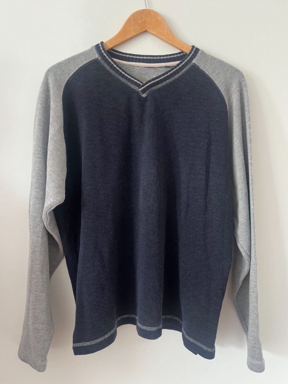 Baseball-style sweater shirt